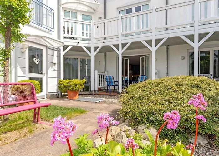 Holiday home 2 Am Stadtwald Modern Retreat *