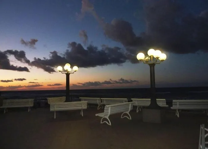 2 Am Stadtwald Modern Retreat Holiday home *